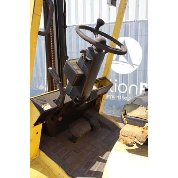 2001 Hyster H3.00XM-48863390