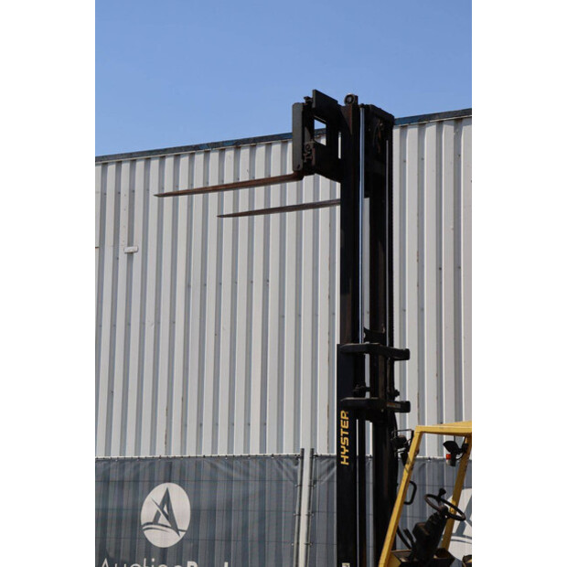 2001 Hyster H3.00XM-48863404