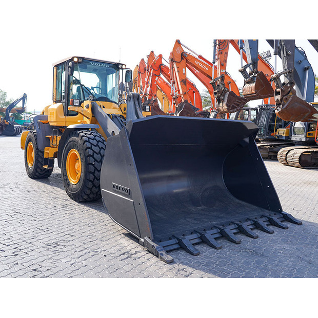 2012 فولفو L90G-48864023