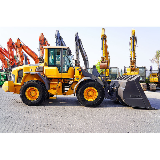 2012 فولفو L90G-48864028