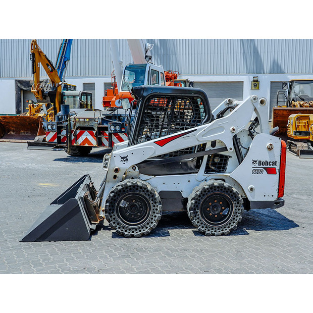 2017 BOBCAT S570-48864030