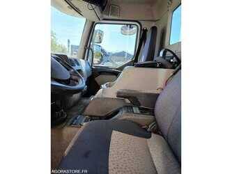 2012-renault-premium-1478391-48864139
