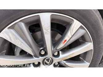 2021-lexus-es300h-48864232