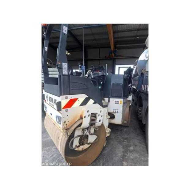 بوماج-48864497