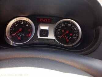 2012-renault-clio-1474315-48864639