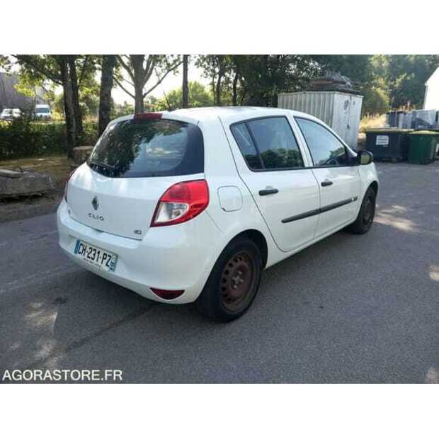 2012 Renault Clio-48864641