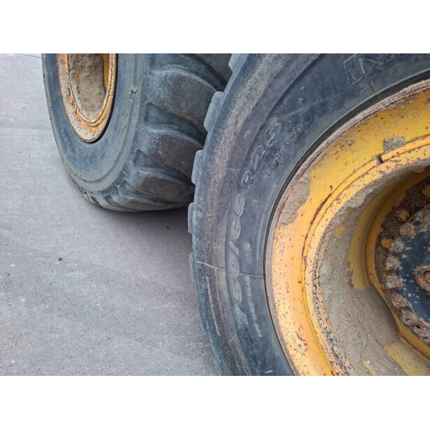 2015 Komatsu HM300-3-48867064