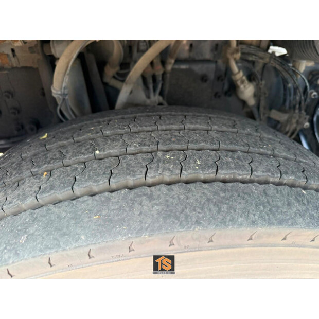 2015 رينو T430-48873687