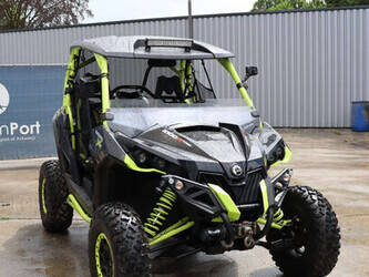2015-bombardier-can-am-48875287