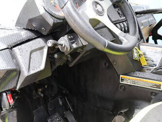 2015-bombardier-can-am-48875302