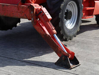 2011-manitou-mt1840-1480518-48875982