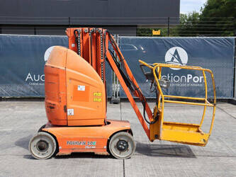 2012-jlg-toucan-10e-1480523-48876213