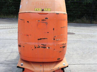 2012-jlg-toucan-10e-1480523-48876219