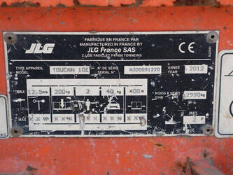2012-jlg-toucan-10e-1480523-48876223