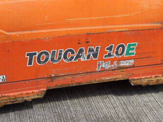 2012-jlg-toucan-10e-1480523-48876225