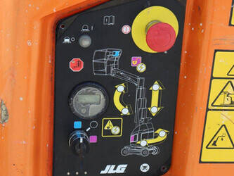 2012-jlg-toucan-10e-1480523-48876233