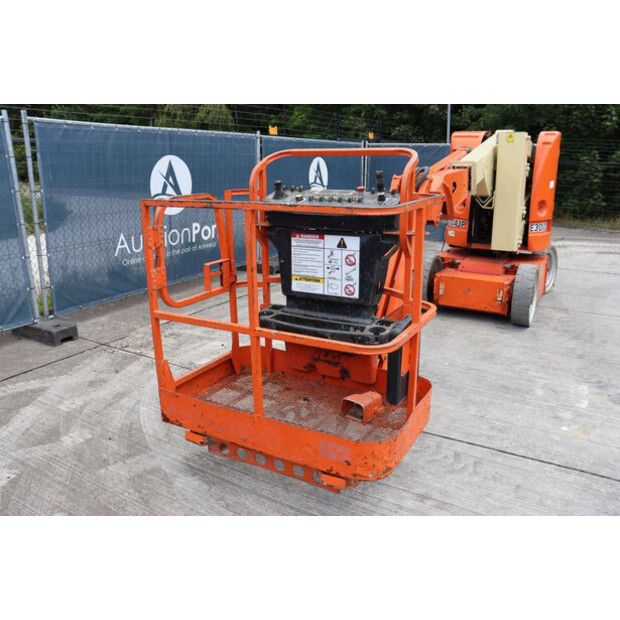 2007 JLG E300AJP-48876364