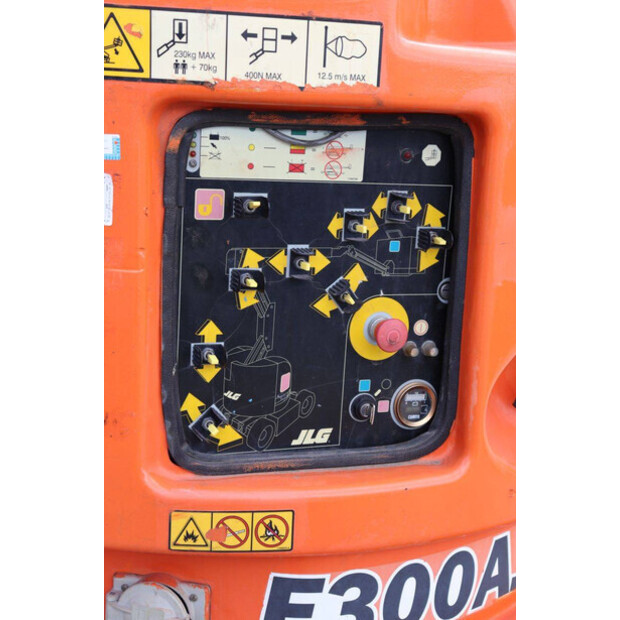 2007 جيه ال جي E300AJP-48876380