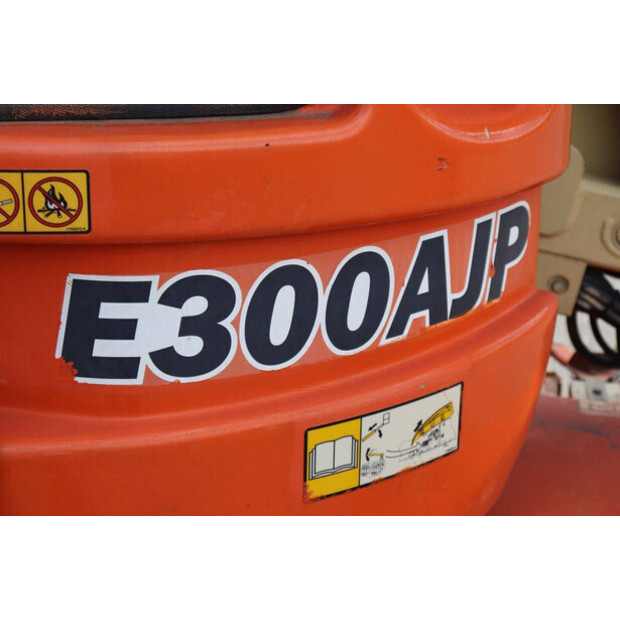 2007 جيه ال جي E300AJP-48876381