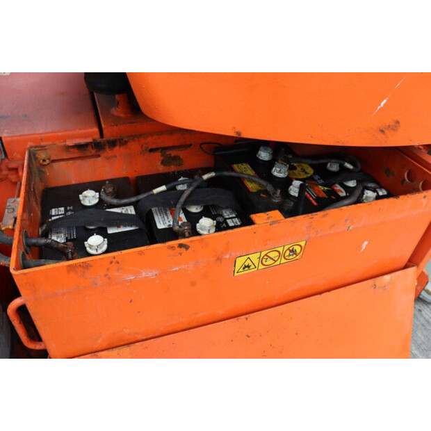 2007 JLG E300AJP-48876387