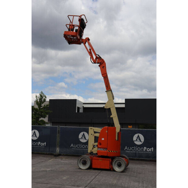 2007 JLG E300AJP-48876391