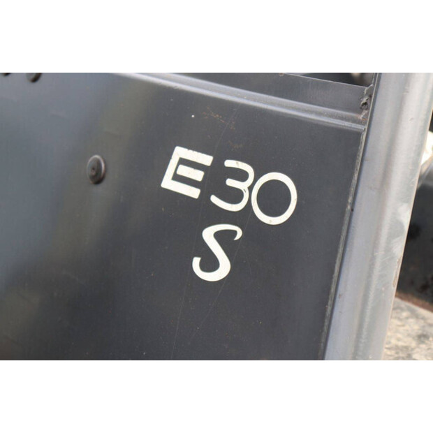 2005 ليندي E30/03/600-48876879