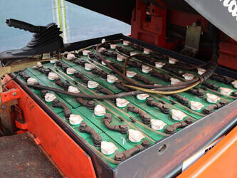 2005-linde-e30-03-600-1480542-48876898