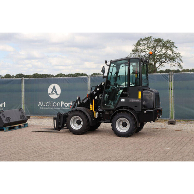 2026 Panther W25-48876904