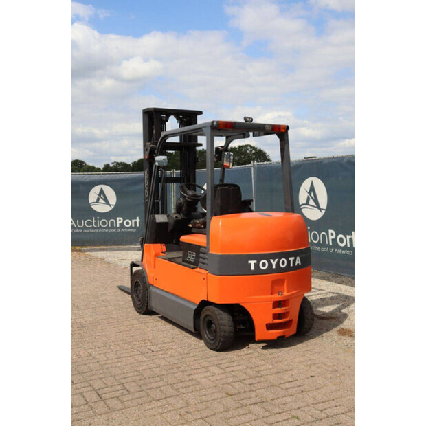 2010 Toyota 7FBMF35-48877018