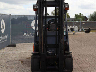 2010-toyota-7fbmf35-1480546-48877022