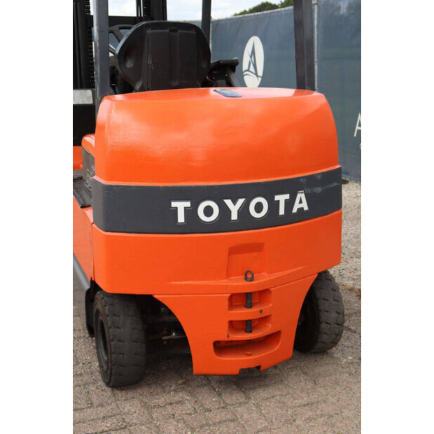 2010 Toyota 7FBMF35-48877031