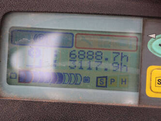 2010-toyota-7fbmf35-1480546-48877042