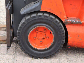 2005-linde-e30-03-600-1480550-48877178