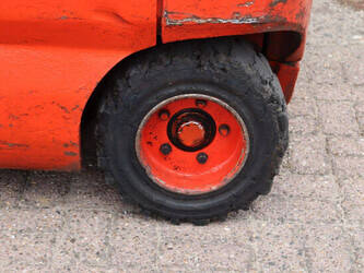 2005-linde-e30-03-600-1480550-48877179