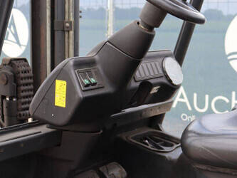2005-linde-e30-03-600-1480550-48877185