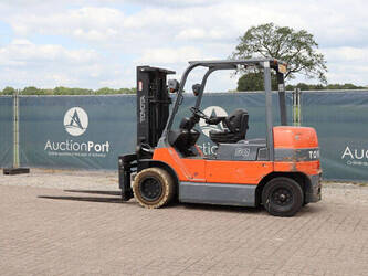 2006-toyota-7fbmf50-1480551-48877204