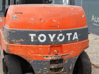 2006-toyota-7fbmf50-1480551-48877217