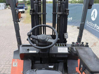 2006-toyota-7fbmf50-1480551-48877219