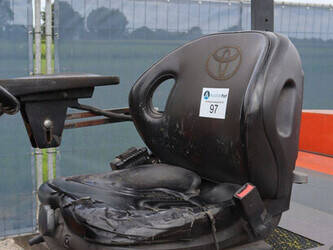 2006-toyota-7fbmf50-1480551-48877221