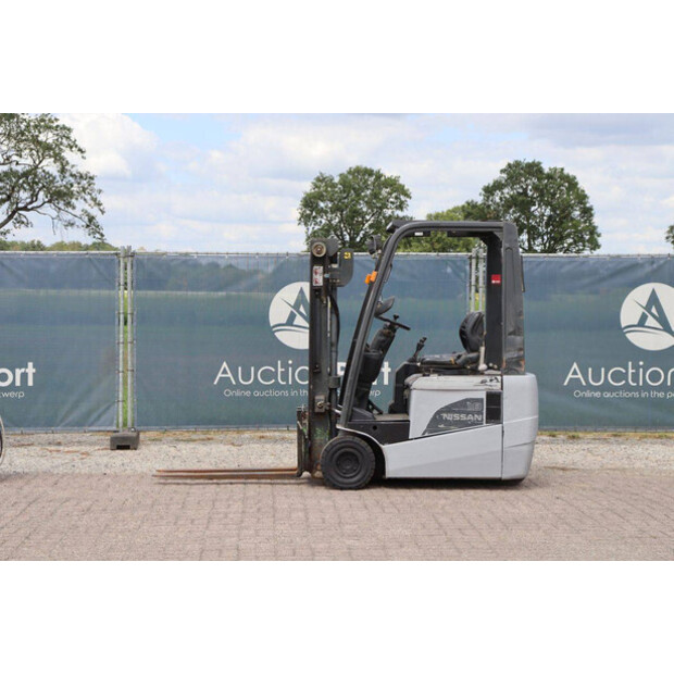 2011 NISSAN 1N1L18Q-48877565