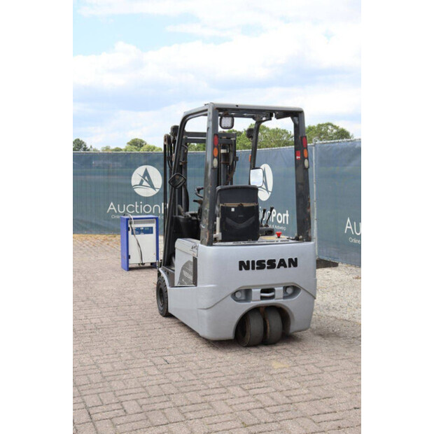 2011 NISSAN 1N1L18Q-48877567