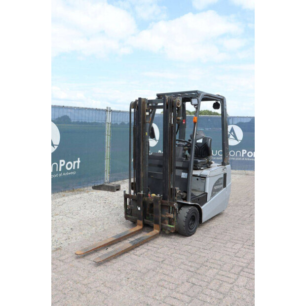 2011 NISSAN 1N1L18Q-48877572