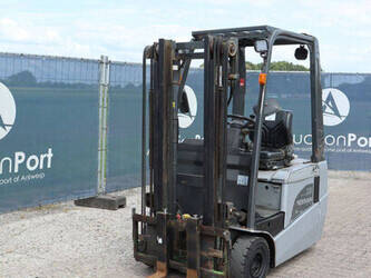 2011-nissan-1n1l18q-1480561-48877572