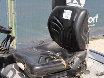 2011-nissan-1n1l18q-1480561-48877582