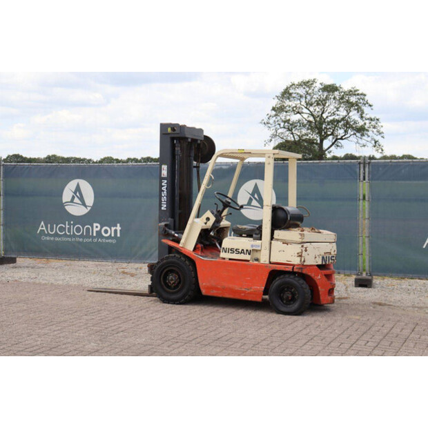 NISSAN PF02A200-48877691