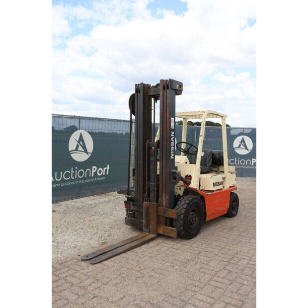 NISSAN PF02A200-48877697