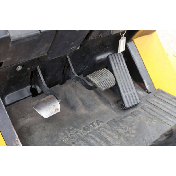 2011 بي إس بي G12-48878050