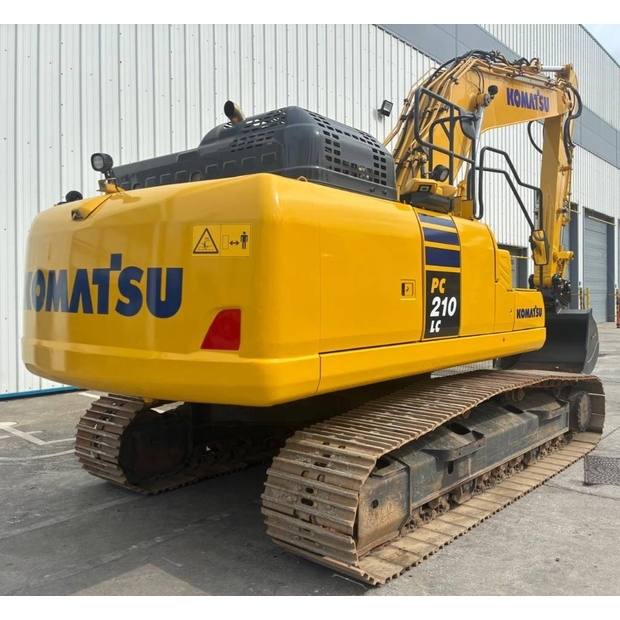 2021 Komatsu PC210LC-11-48880859