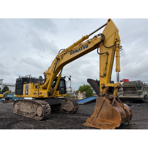 2019 Komatsu PC700LC-11-48880875