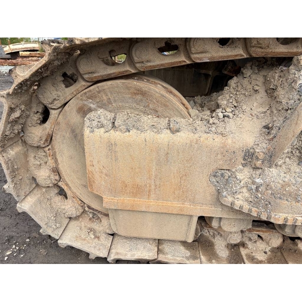 2019 Komatsu PC700LC-11-48880885